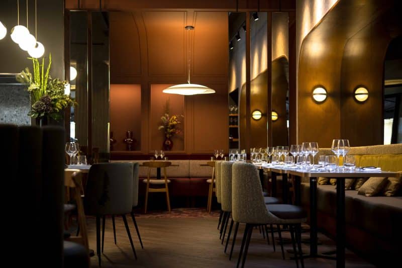 sphere restaurant salle DSC2724 800x533 - La nouvelle table gastronomique du Paris 8ème